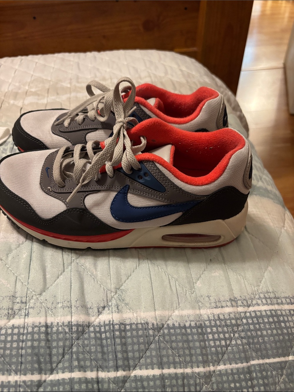 Nike Women's Gray, Black and Blue Athletic Sneakers with Coral Lining